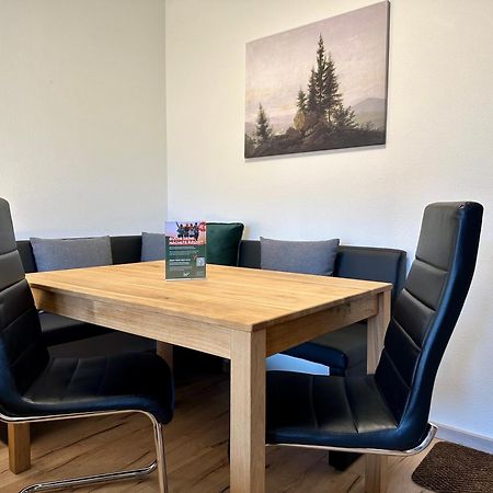 Gemuetliche Ferienwohnung Mit Kostenfreiem Pool ヘーヘンシュヴァント エクステリア 写真