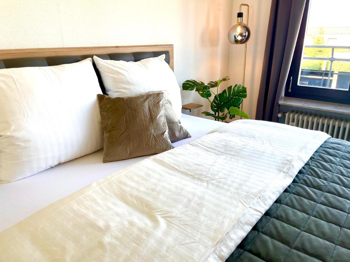 Gemuetliche Ferienwohnung Mit Kostenfreiem Pool ヘーヘンシュヴァント エクステリア 写真