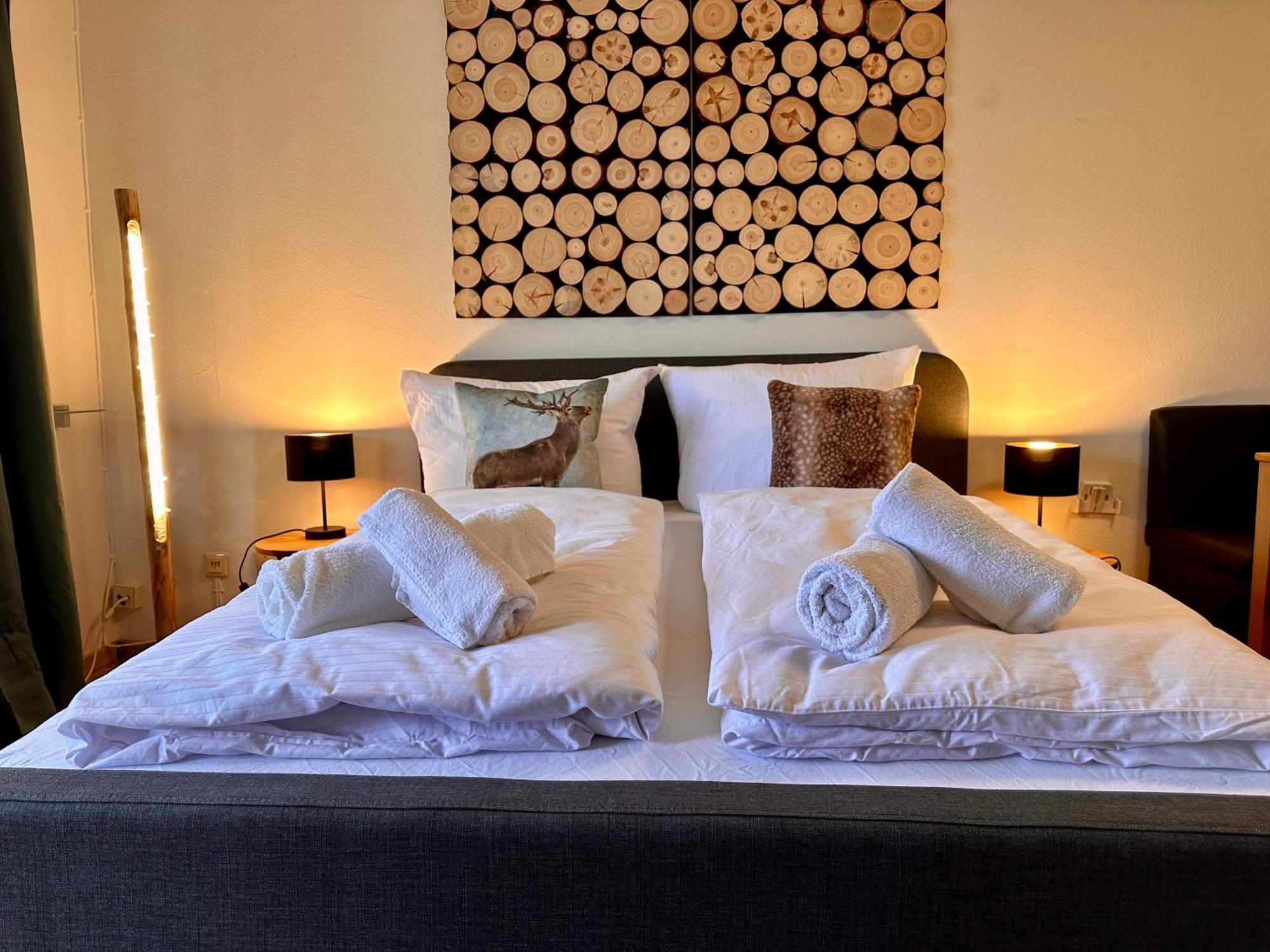 Gemuetliche Ferienwohnung Mit Kostenfreiem Pool ヘーヘンシュヴァント エクステリア 写真