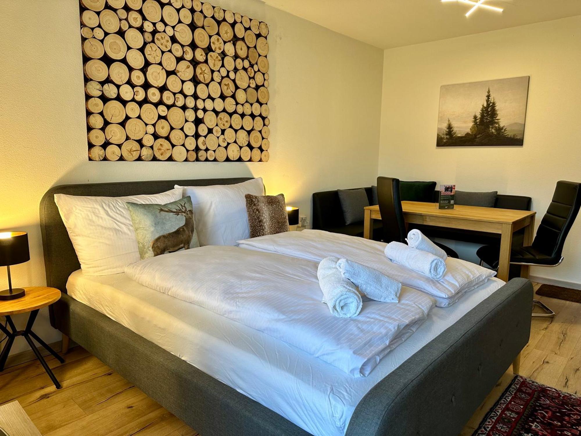 Gemuetliche Ferienwohnung Mit Kostenfreiem Pool ヘーヘンシュヴァント エクステリア 写真