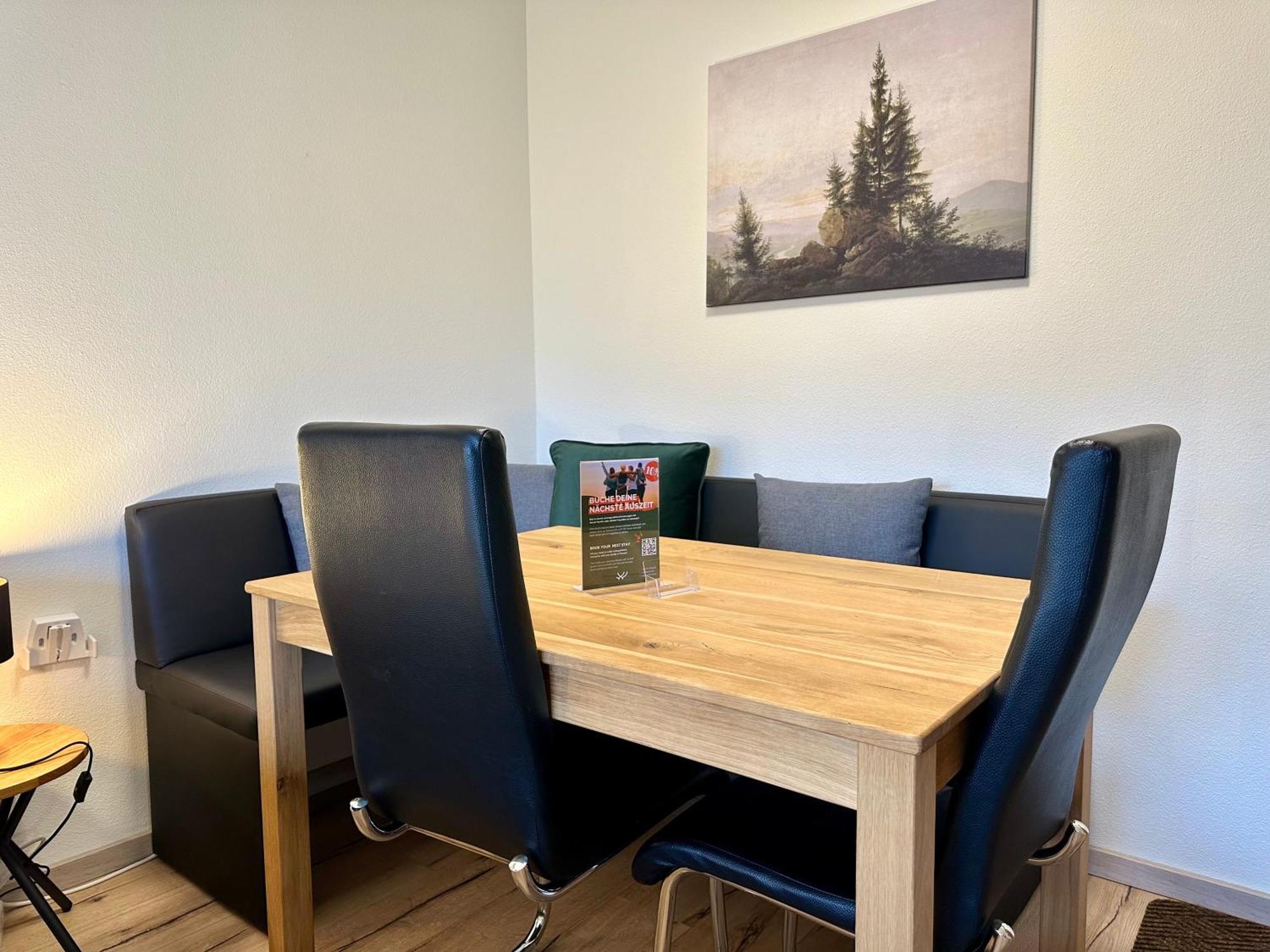 Gemuetliche Ferienwohnung Mit Kostenfreiem Pool ヘーヘンシュヴァント エクステリア 写真