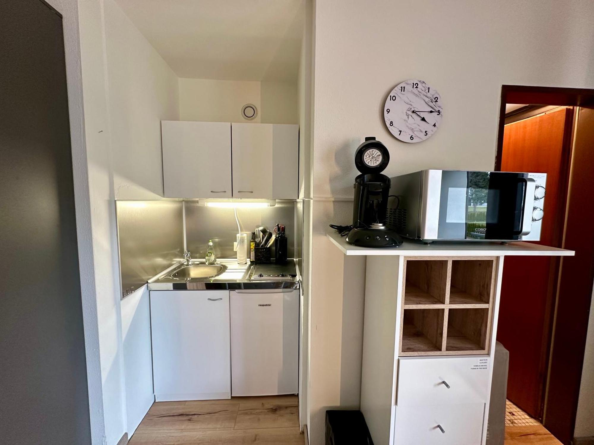 Gemuetliche Ferienwohnung Mit Kostenfreiem Pool ヘーヘンシュヴァント エクステリア 写真